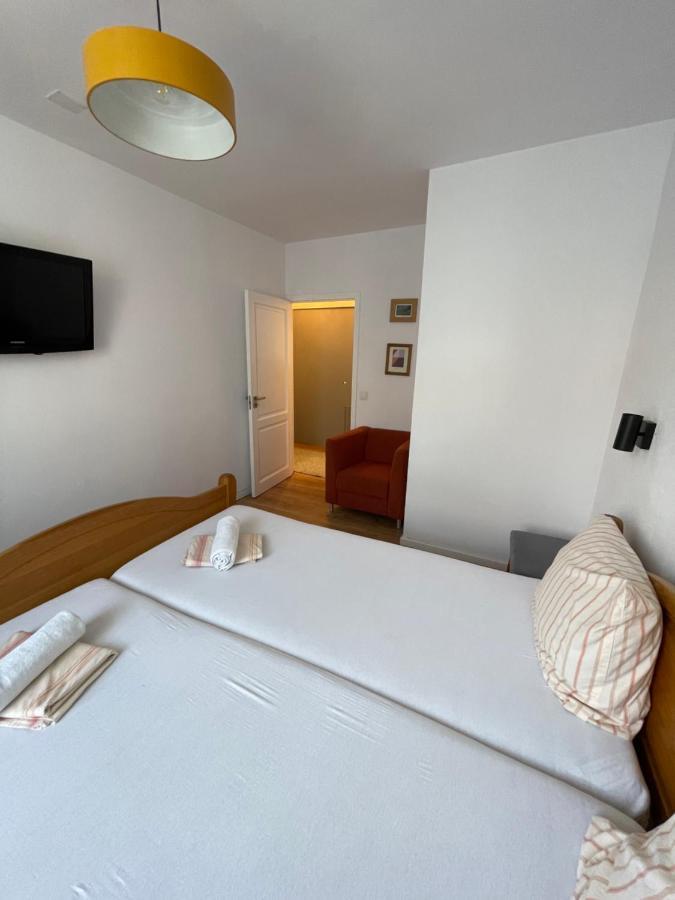 Central Retro Apartment Sibiu Luaran gambar